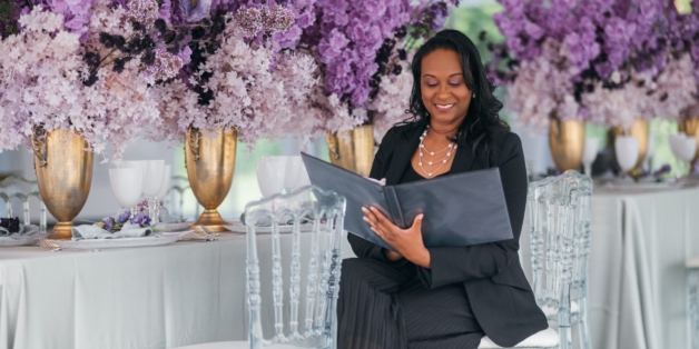 WPIC Certified Wedding Planner working at tented wedding